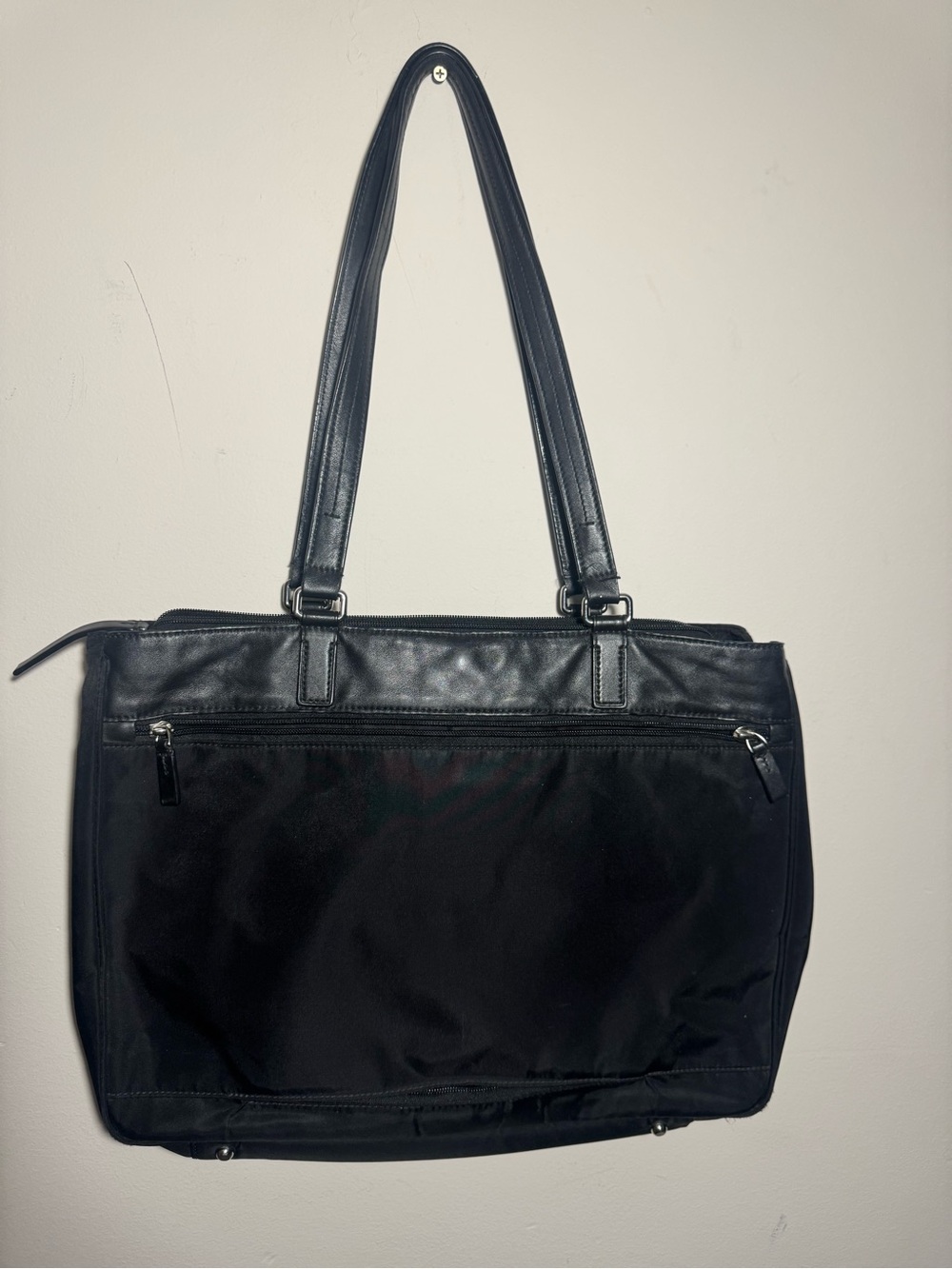 Tumi Work Travel Shoulder Tote Bag- Nylon Leather Trim - EUC Black - Picture 5 of 9